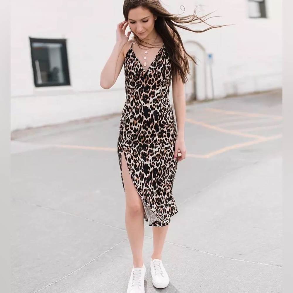 Buckle Mustard Seed Leopard Print Midi Dress. Size Small.